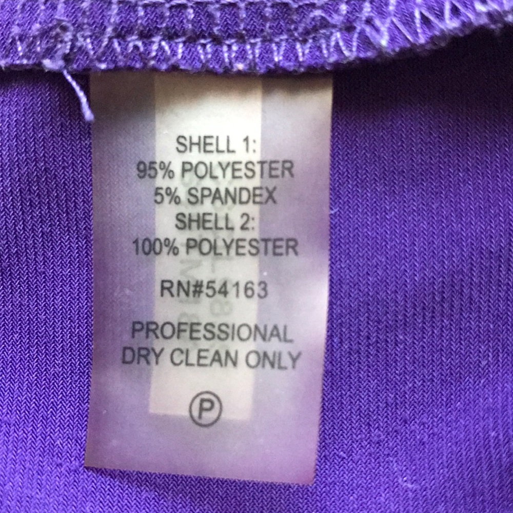 A dark purple sleeveless top - Picture 3 of 3